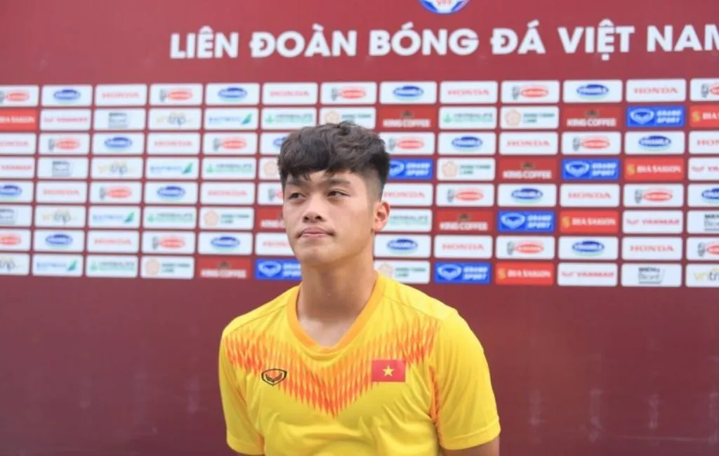 cầu thủ nguyễn quốc việt